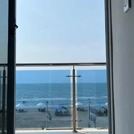 Con Vista Al Mar Pensión *